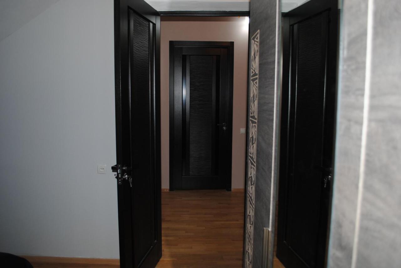 Family Guesthouse - Macharashvili Tbilisi Buitenkant foto