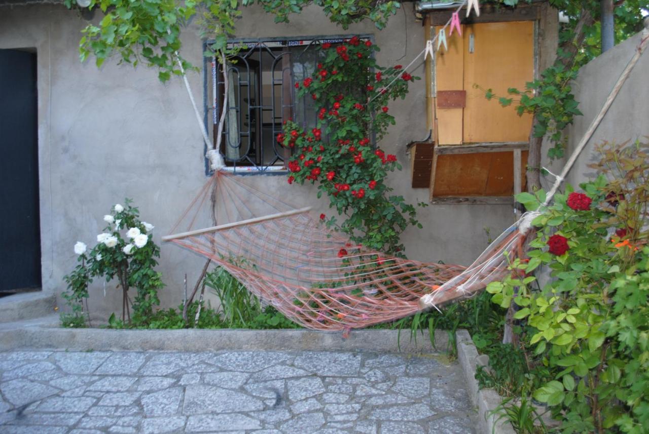 Family Guesthouse - Macharashvili Tbilisi Buitenkant foto