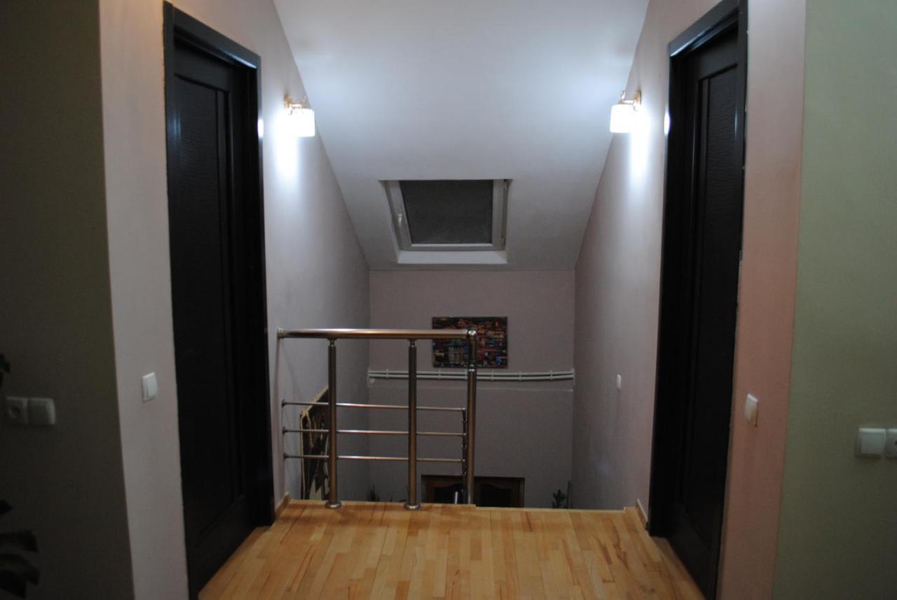 Family Guesthouse - Macharashvili Tbilisi Buitenkant foto
